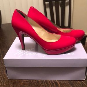 Marc Fisher scarlet red pumps sz 8.5M